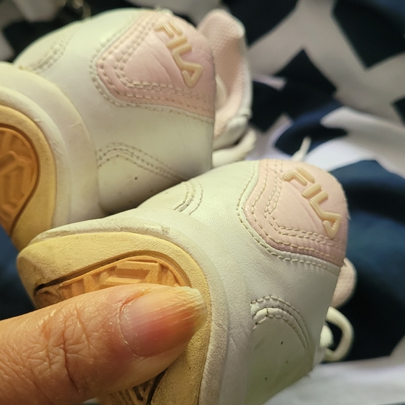 Fila girls shoes - Picture 10 of 14